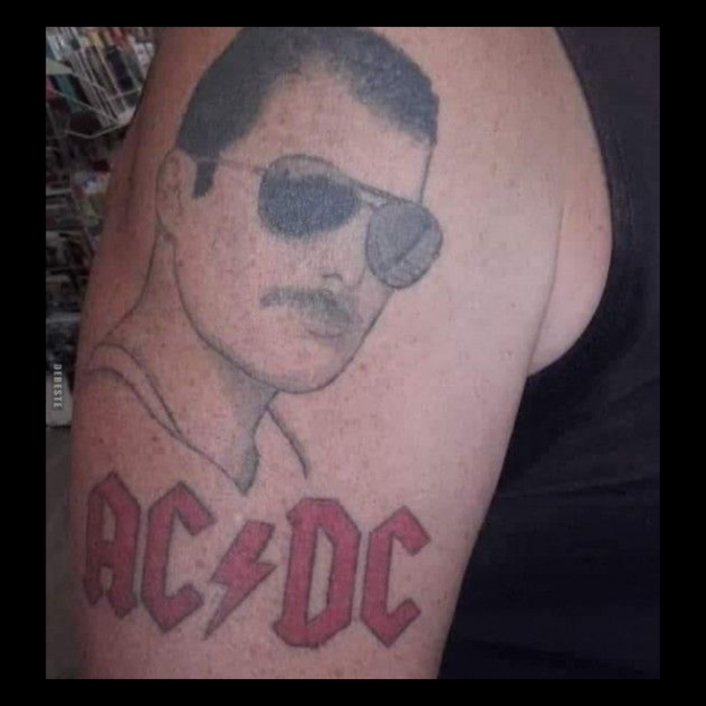 T-shirt classique unisexe AC/DC feat. Freddie Mercury (édition bourde épique)